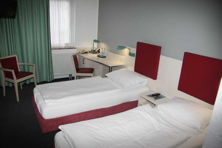 Hotel Vorsfelder Hof Wolfsburg Esterno foto