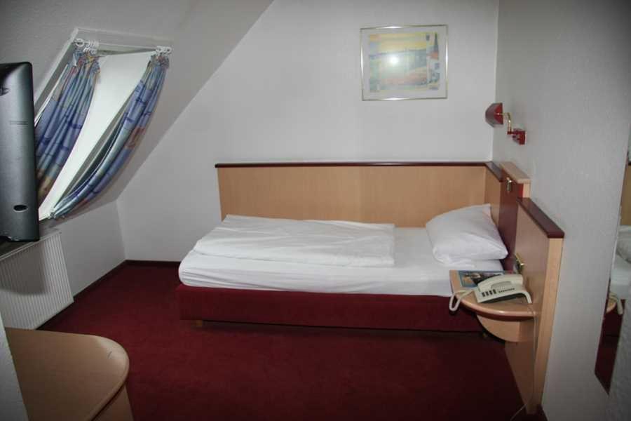 Hotel Vorsfelder Hof Wolfsburg Esterno foto